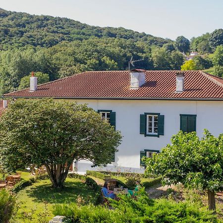 Maison Gamboia, Chambres D'Hotes Au Calme Avec Jardin Hasparren Exterior photo