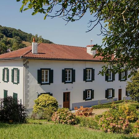 Maison Gamboia, Chambres D'Hotes Au Calme Avec Jardin Hasparren Exterior photo