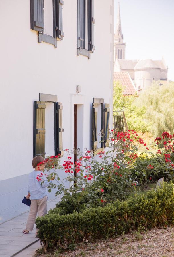 Maison Gamboia, Chambres D'Hotes Au Calme Avec Jardin Hasparren Exterior photo